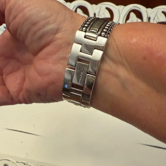 Brighton Telluride Cuff Watch
WONDERFUL GIFT!!!!! - Picture 14 of 16